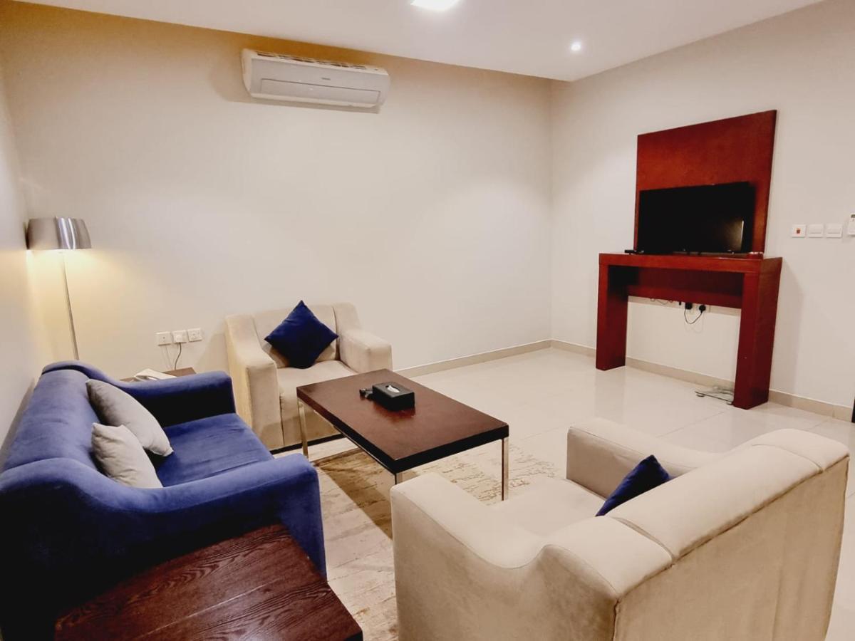 Raoum Inn Sakaka Buitenkant foto
