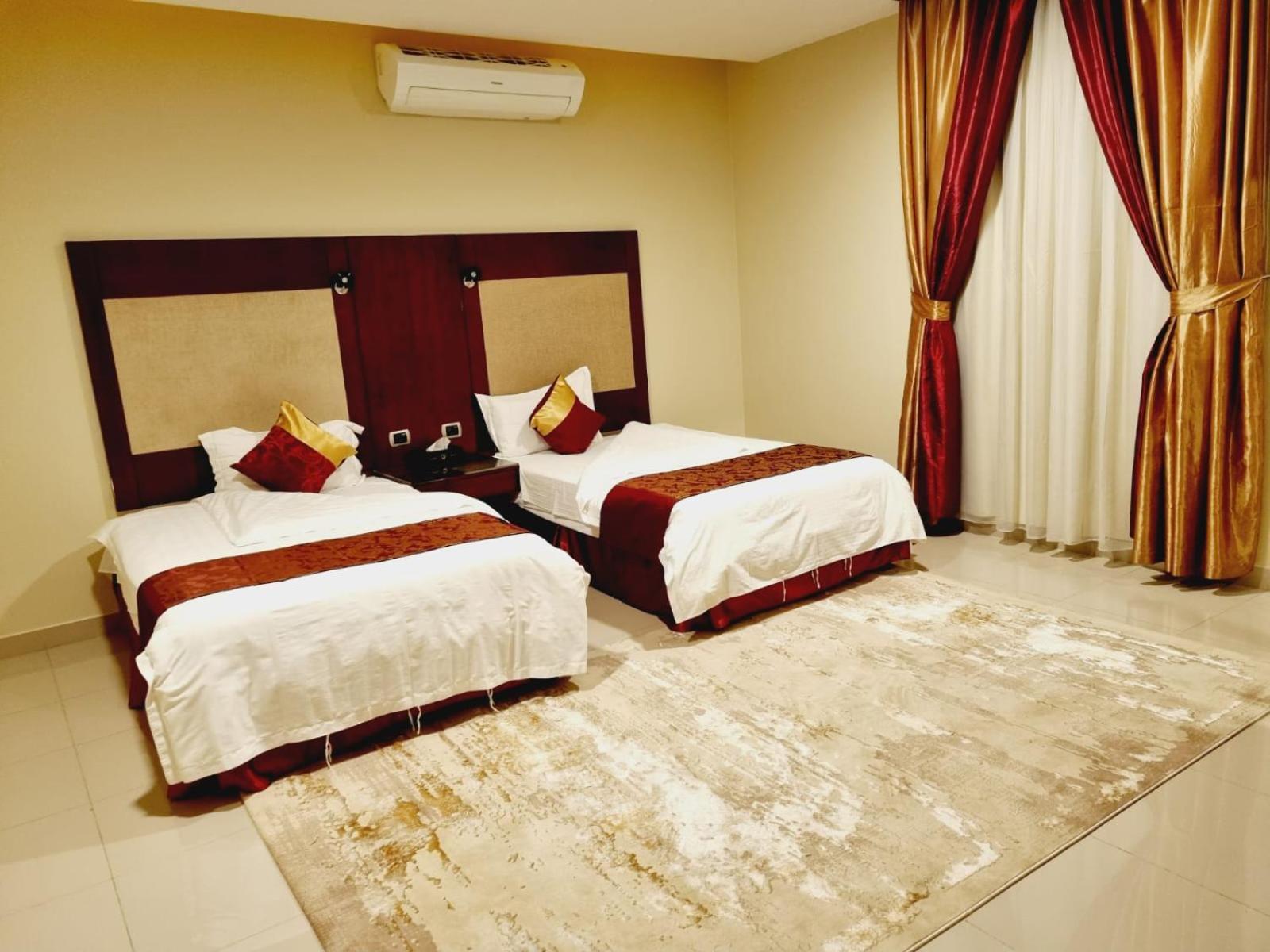 Raoum Inn Sakaka Buitenkant foto