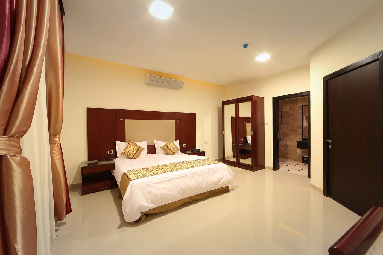 Raoum Inn Sakaka Buitenkant foto